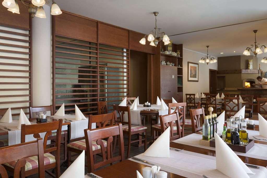 Ramada Hotel & Suites Kranjska Gora Restaurant foto